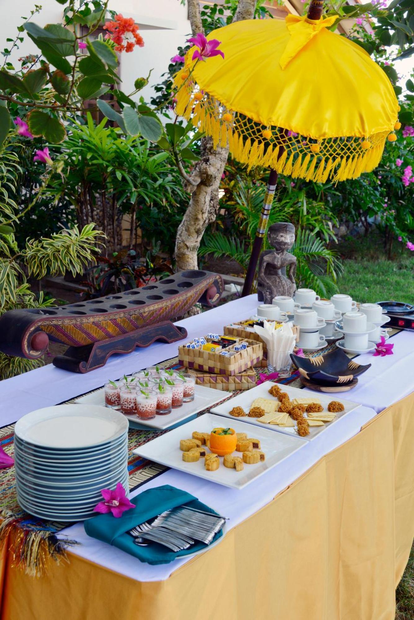 Отель Cocotinos Sekotong Lombok Sekotong Barat Экстерьер фото