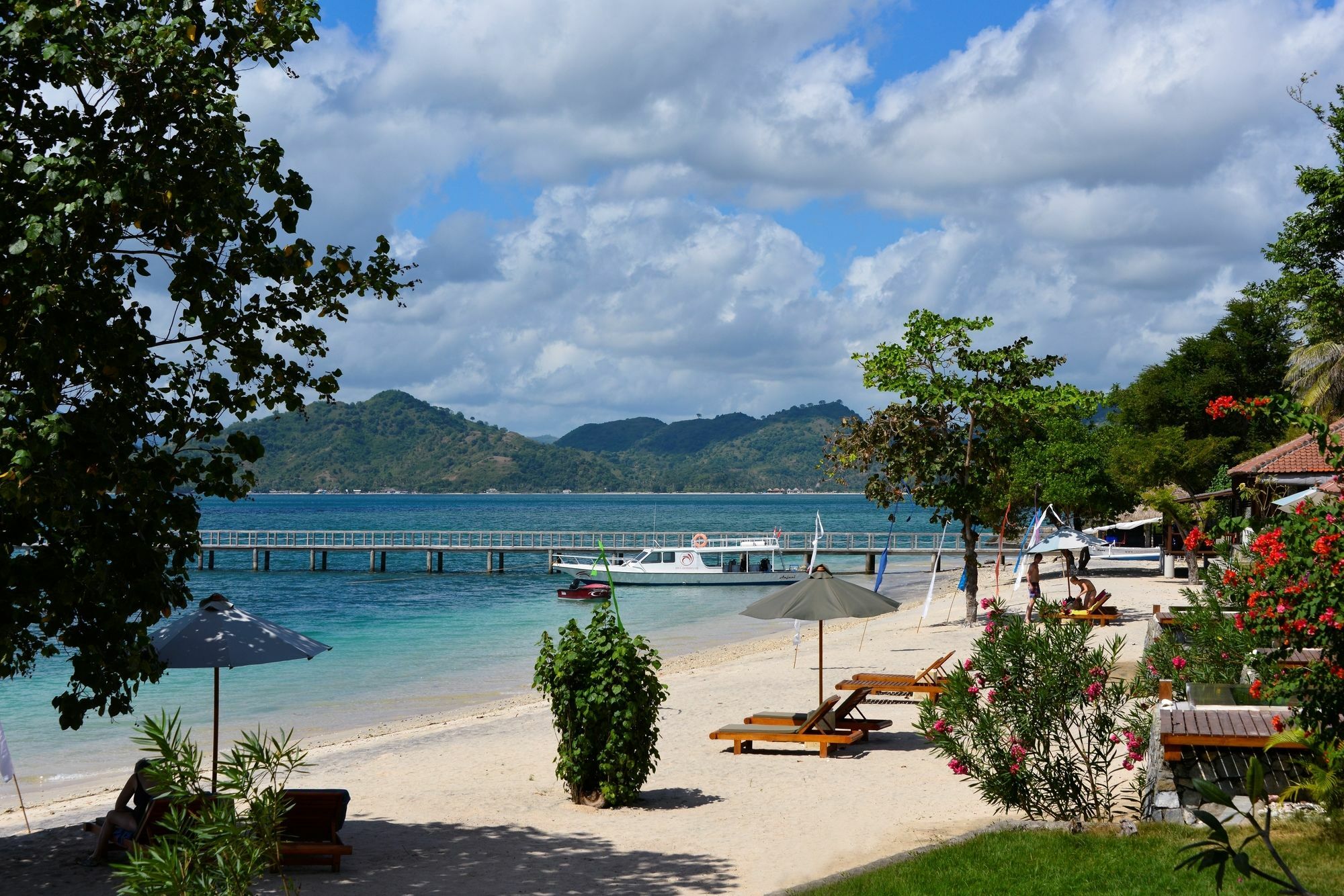 Отель Cocotinos Sekotong Lombok Sekotong Barat Экстерьер фото