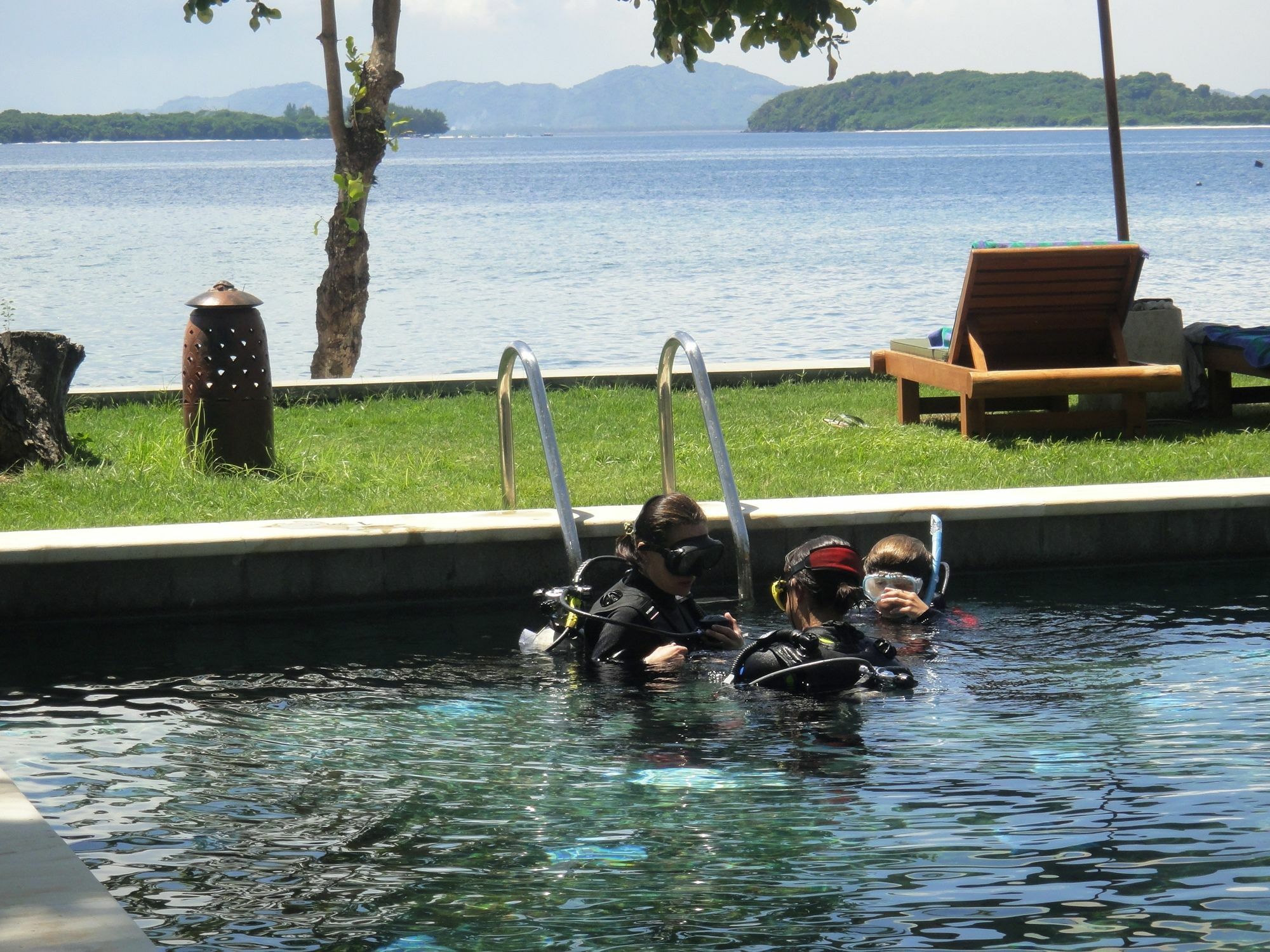 Отель Cocotinos Sekotong Lombok Sekotong Barat Экстерьер фото